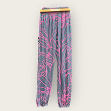 Load image into Gallery viewer, ☆New☆ Ku'ulei Hawaii Aladdin Pants