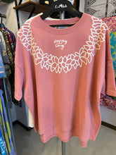 Load image into Gallery viewer, Hulalani Hawaii “Lei” Tシャツ