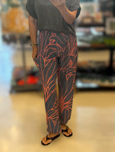 Load image into Gallery viewer, ☆New☆ Ku'ulei Hawaii Aladdin Pants