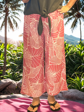 画像をギャラリービューアに読み込む, 🌺新柄入荷しました‼️🌺☆ Ku'ulei Hawaii Newワイドパンツ