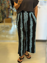 画像をギャラリービューアに読み込む, 🌺新柄入荷しました‼️🌺☆ Ku'ulei Hawaii Newワイドパンツ