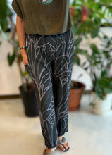 Load image into Gallery viewer, ☆New☆ Ku'ulei Hawaii Aladdin Pants