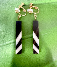 Load image into Gallery viewer, Wood Touch Earrings V