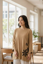 画像をギャラリービューアに読み込む, ティアレ柄チュニックベージュ