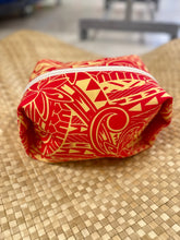 Load image into Gallery viewer, "KAHOKU" Caramel Box Pouch L