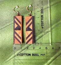 Load image into Gallery viewer, Vanna & Kanoa earrings