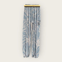Load image into Gallery viewer, ☆New☆ Ku'ulei Hawaii Aladdin Pants