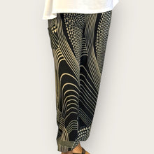 Load image into Gallery viewer, ☆New☆ Ku'ulei Hawaii Aladdin Pants