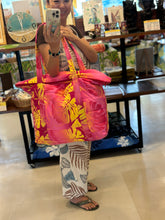 画像をギャラリービューアに読み込む, ※New※KAHOKU※Hulaダンサーにおススメ!!中綿入りBig Bag モンステラ2種