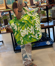 Load image into Gallery viewer, ※New※KAHOKU※Recommended for Hula dancers!! Padded Big Bag Tiare 2 types