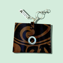 Load image into Gallery viewer, KAHOKU ペットお散歩エチケット袋&小物入れボタンミニミニポーチ