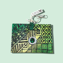 Load image into Gallery viewer, KAHOKU ペットお散歩エチケット袋&小物入れボタンミニミニポーチ