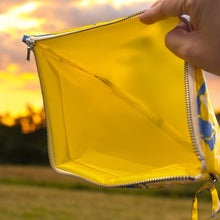 Load image into Gallery viewer, "KAHOKU" clutch bag