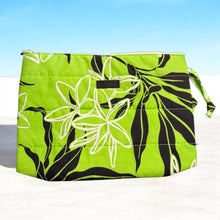 Load image into Gallery viewer, "KAHOKU" clutch bag