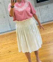 Load image into Gallery viewer, Hulalani Hawaii “Lei” Tシャツ