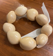 Load image into Gallery viewer, Kukui bracelet (black and white)