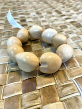Load image into Gallery viewer, Kukui bracelet (black and white)
