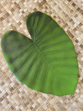 Load image into Gallery viewer, Leaf Placemat