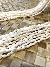 Load image into Gallery viewer, Nasa shell lei (12-strand shell lei)