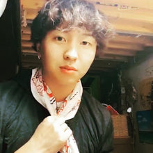 画像をギャラリービューアに読み込む, Mookie Sato デザイナーズバンダナ