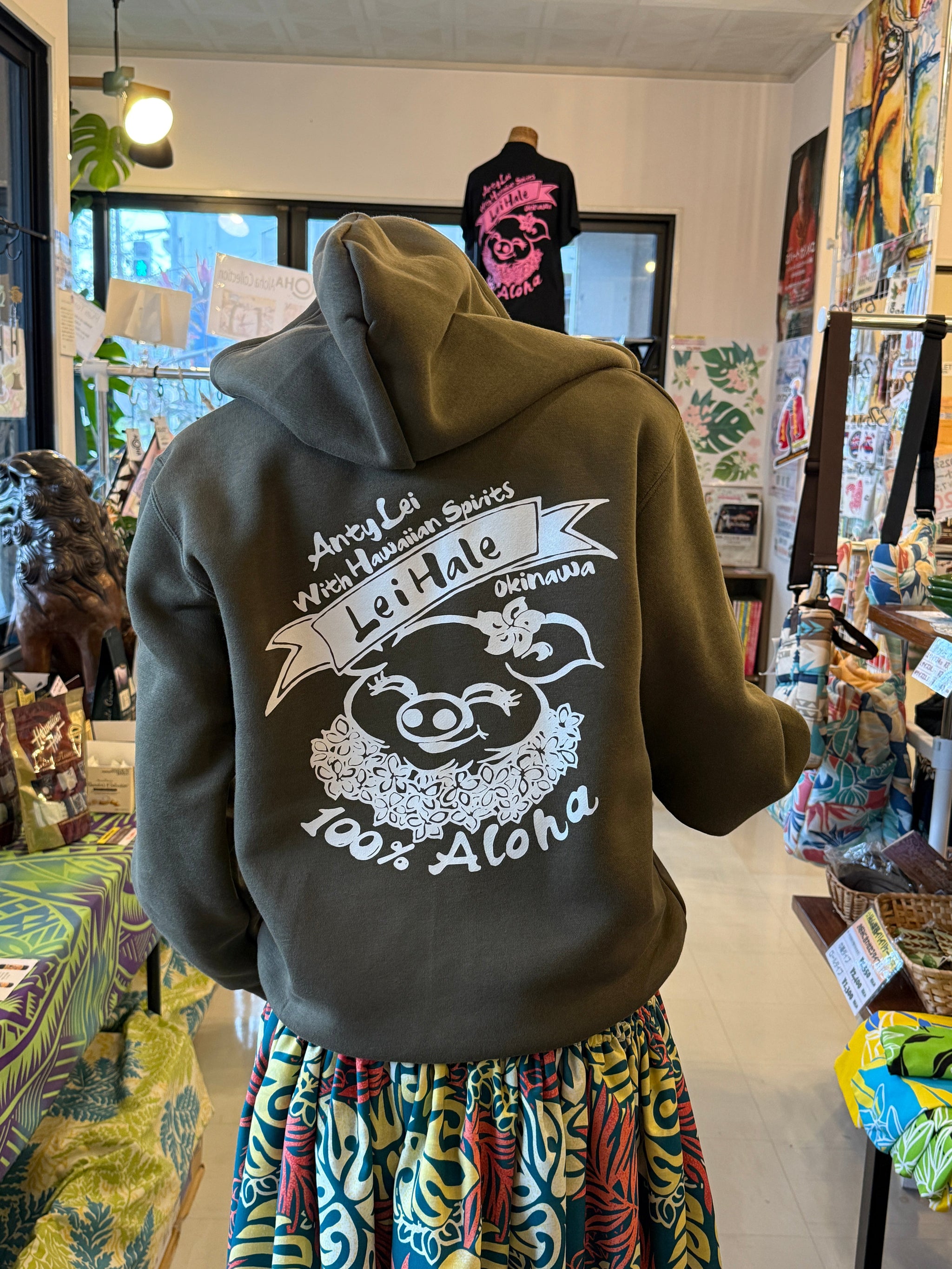 M〜Lサイズ　ホロクウ　イリマレイ　パフスリーブ　Ｖネック　hula ハワイ M〜Lサイズ ホロクウ イリマレイ パフスリーブ Vネック hula ハワイ M