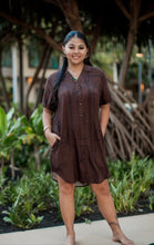 Load image into Gallery viewer, Hula is Life / Mālie Dress（マーリエ・ドレス）- Puʻili Brown（プイリ・ブラウン）
