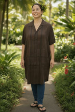 Load image into Gallery viewer, Hula is Life / Mālie Dress（マーリエ・ドレス）- Puʻili Brown（プイリ・ブラウン）
