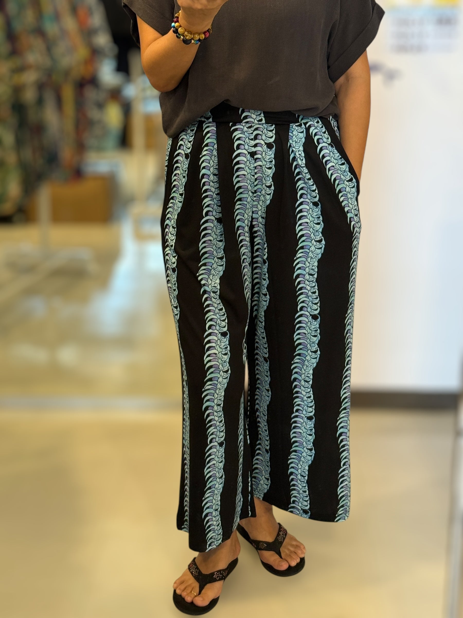 9B4546DC-5BB1-438C-B1F9-