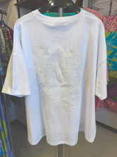 Load image into Gallery viewer, Back PrintハイビスカスTシャツ
