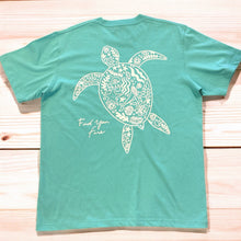 画像をギャラリービューアに読み込む, Hulalani Hawaii “Honu” Tシャツ
