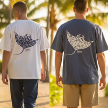 画像をギャラリービューアに読み込む, マンタ柄：Hula Lani Hawaii ハワイアンバックプリントTシャツ メンズ 半袖 マンタ
