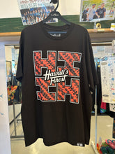 Load image into Gallery viewer, Hawaii&#39;s Finest Men’s TShirt Black Red ハワイズ・ファイネスト メンズＴシャツ 【XLサイズのみ】

